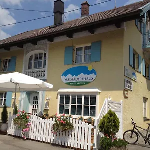 Ostello Dreimaederlhaus Rieden, Rieden